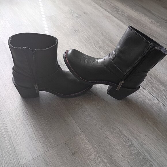 Harley Davidson Boots - Picture 2 of 7